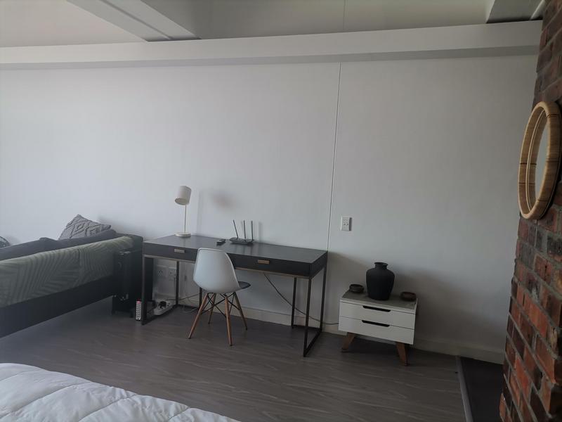 To Let 1 Bedroom Property for Rent in Woodstock Western Cape